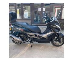 Čínský 200CC městský volnočasový skútr